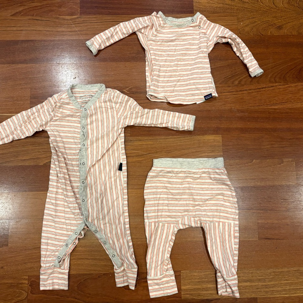 Patagonia Organic Cotton Striped Baby Outfit Set Pajamas 12-18 month